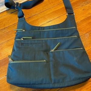 Highway - Medium Nylon Multi-Pocket Bag (Teal)